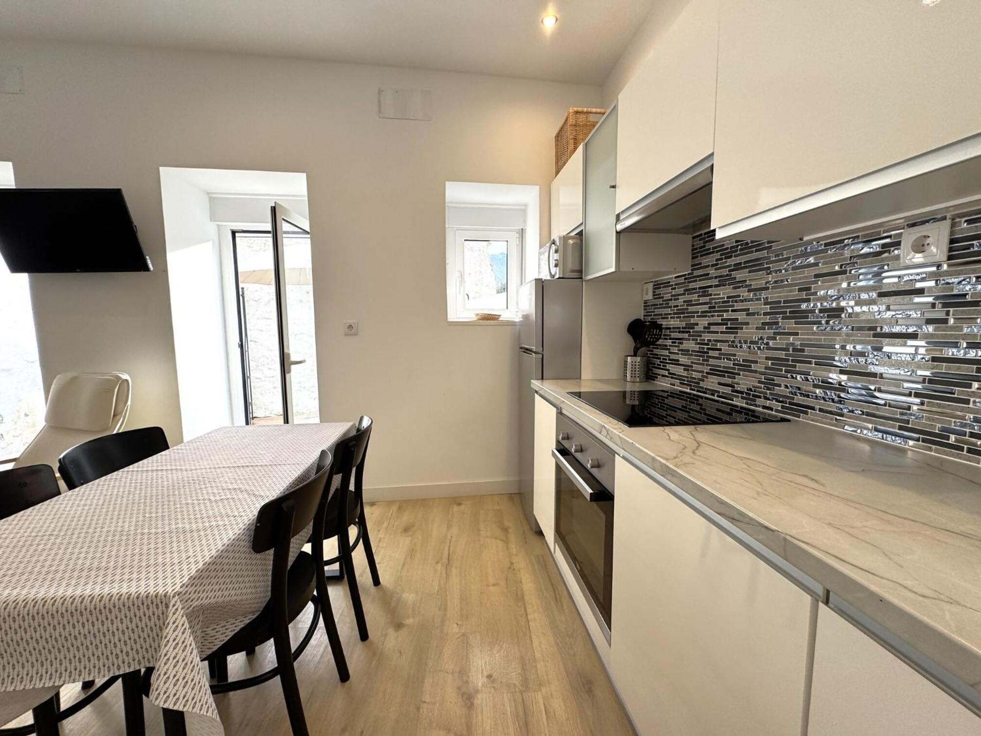 Apartamento Penaquinera En يانس المظهر الخارجي الصورة